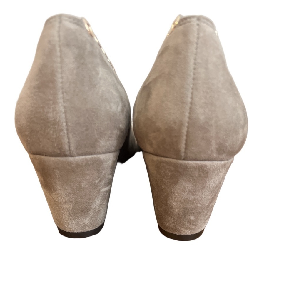 VAN ELI Deana Beige Suede Wedge pumps - Picture 4 of 6